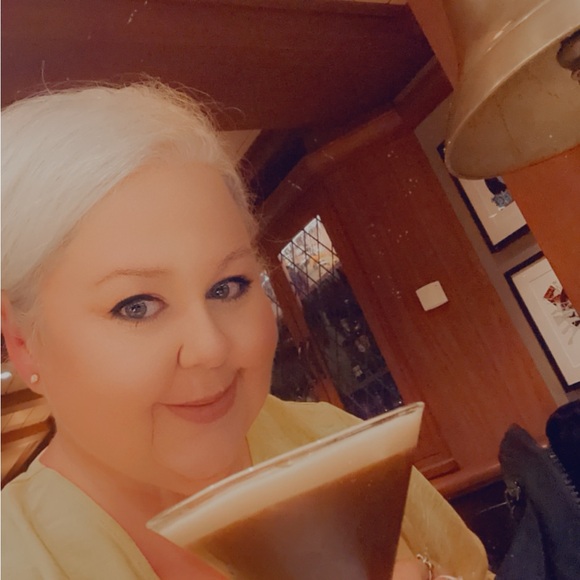 Meet your Posher, Cara - Picture 10 of 15